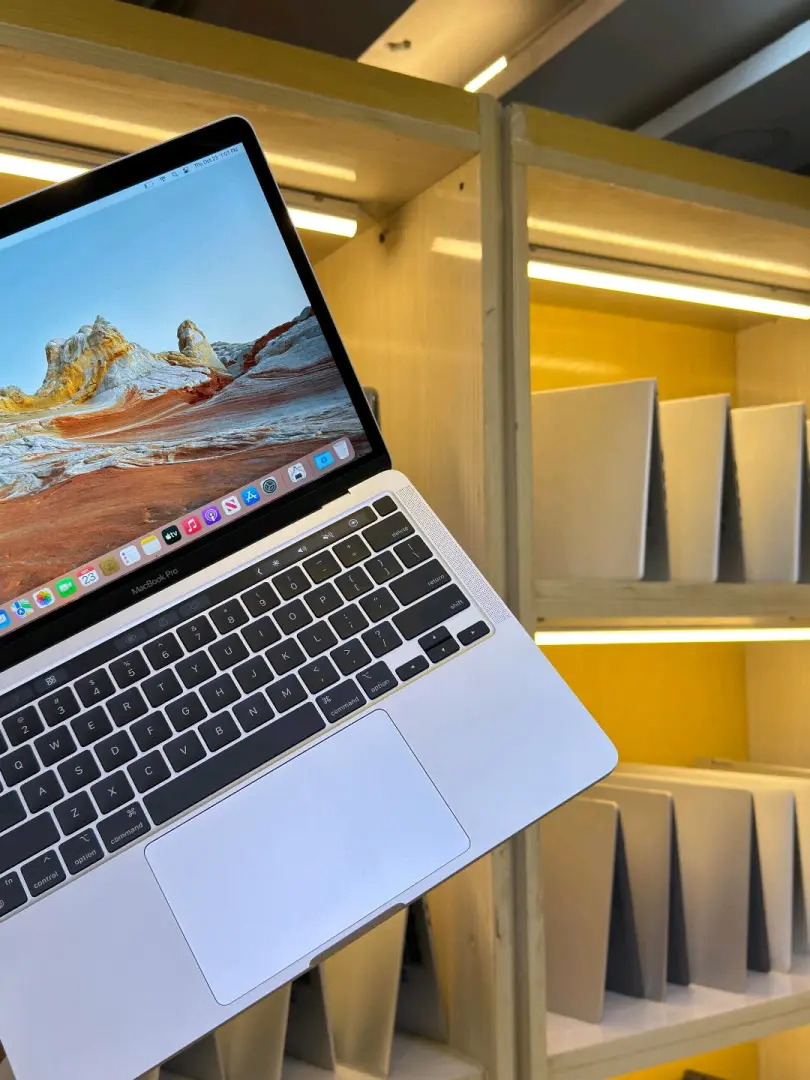 MacBook Pro 13-inch 2020 M1 Chip 8GB/256GB