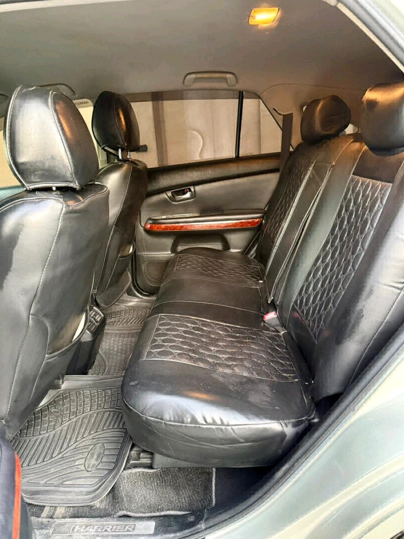 Toyota Harrier 2003 Silver 2360cc Full AC thumbnail 6