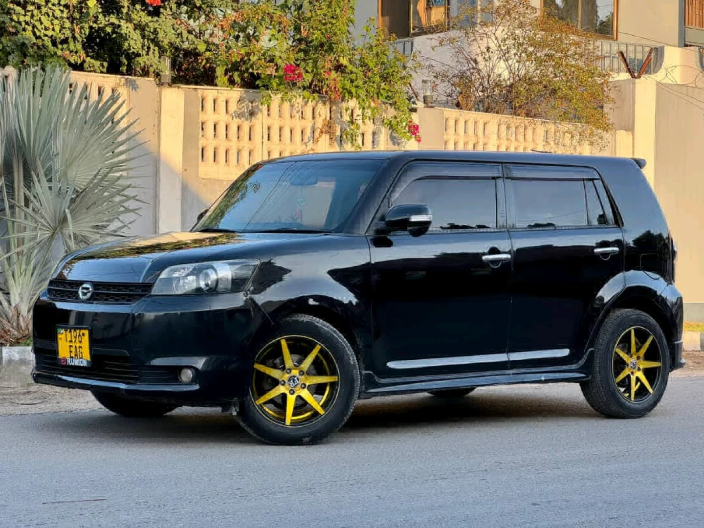 Toyota Rumion Black 2010 Model thumbnail 6