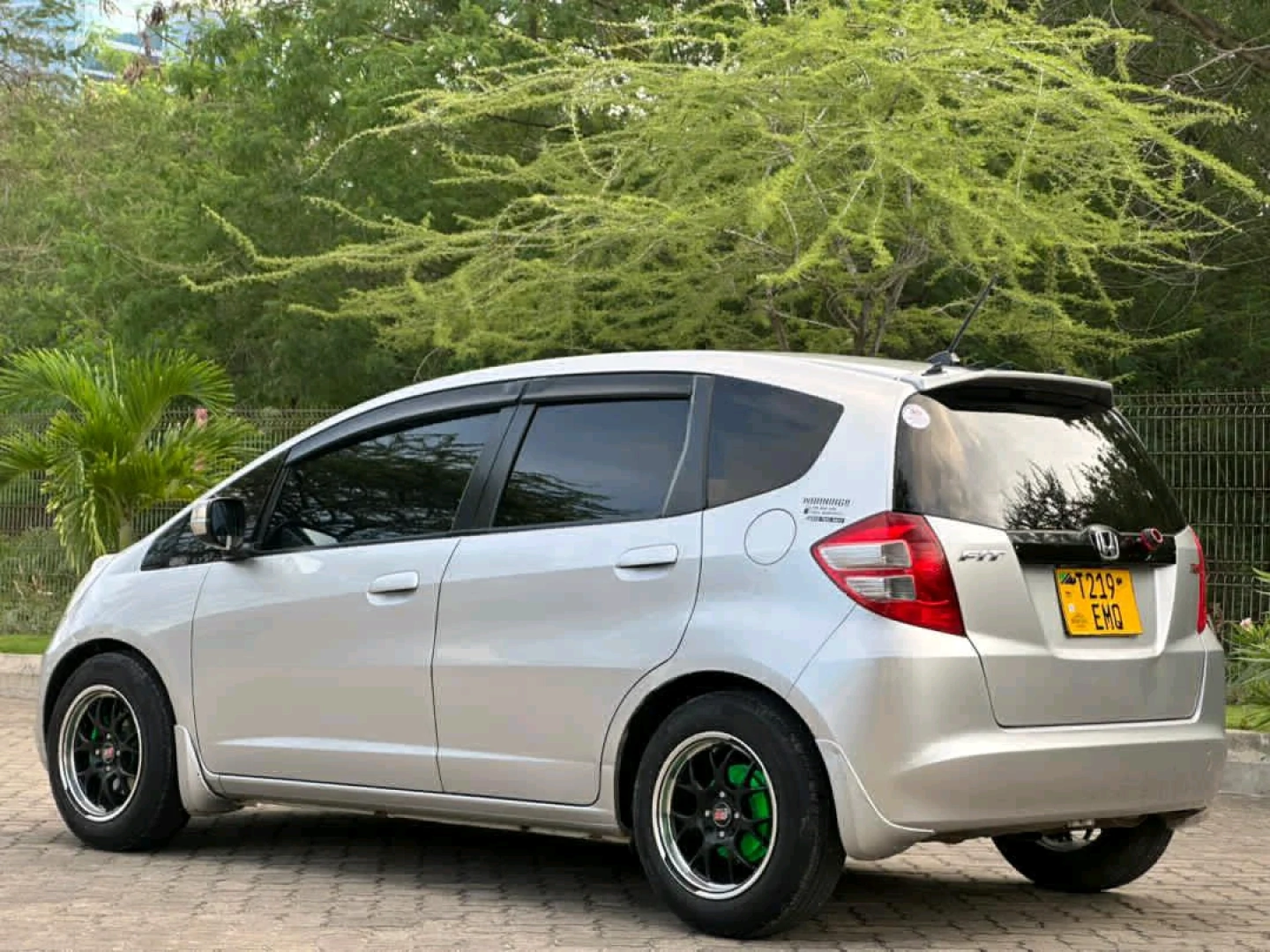2008 Silver Honda Fit 1490cc thumbnail 2