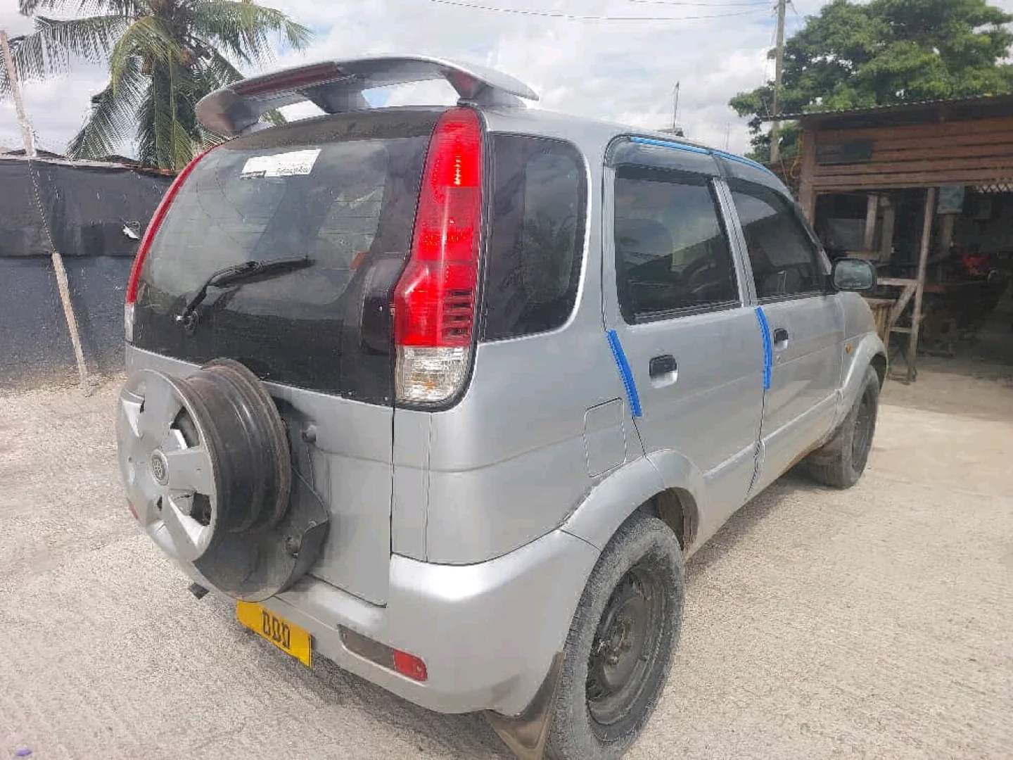 Daihatsu Cami SUV 1290 CC Full AC thumbnail 2