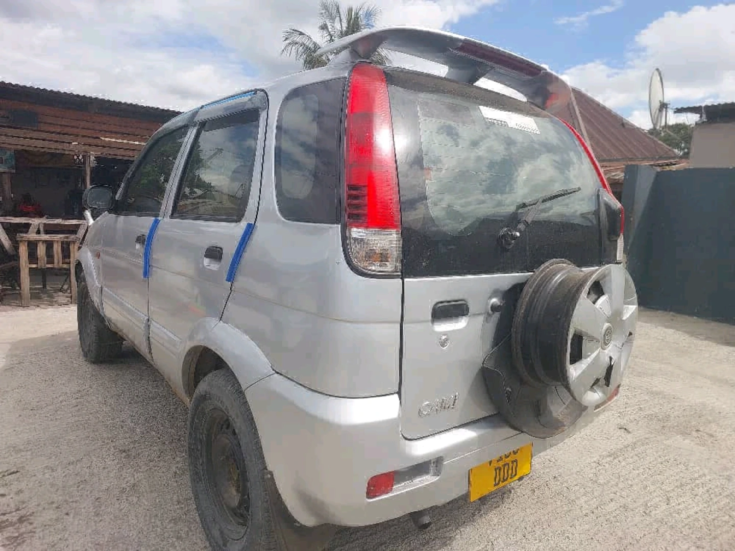 Daihatsu Cami SUV 1290 CC Full AC thumbnail 3
