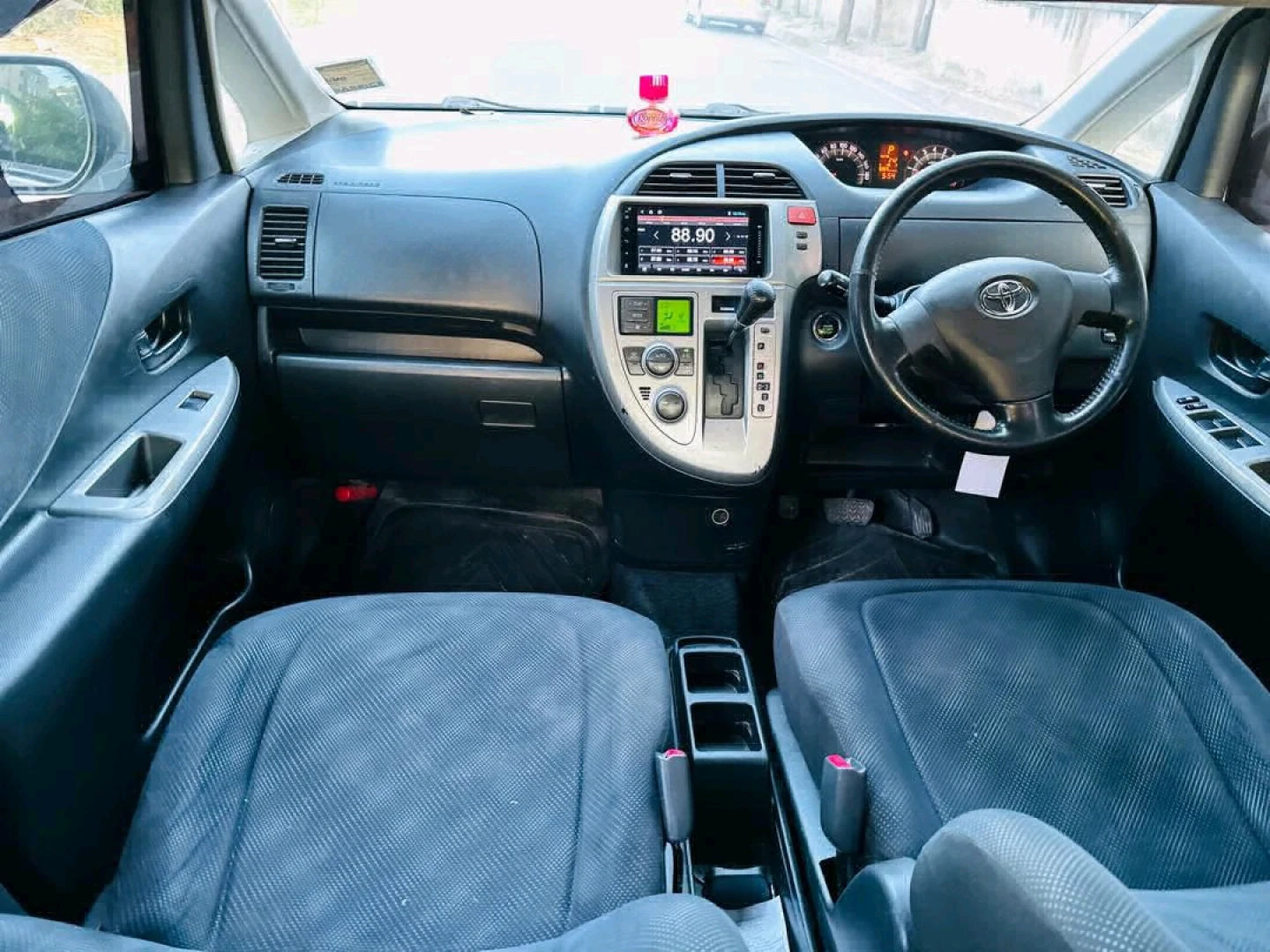 Toyota Ractis 2006 Model 1490 CC thumbnail 6