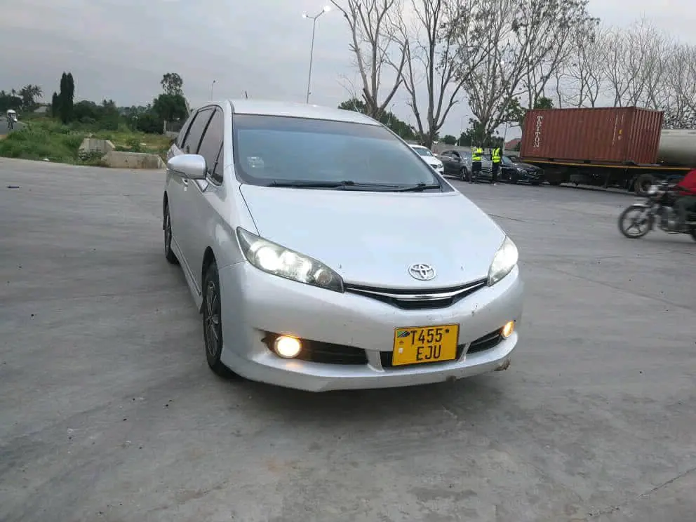 Silver 2014 Toyota Wish (New Model)