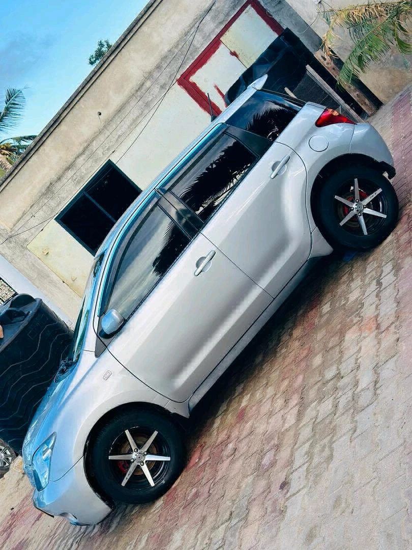Toyota Ist Reg DLM 1290cc thumbnail 6