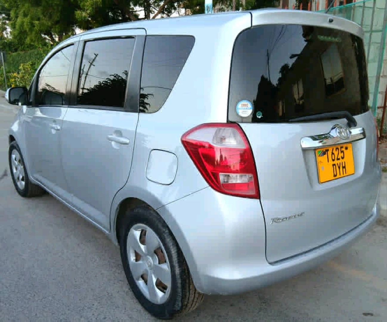 Used Toyota Ractis DYH 1290cc thumbnail 5