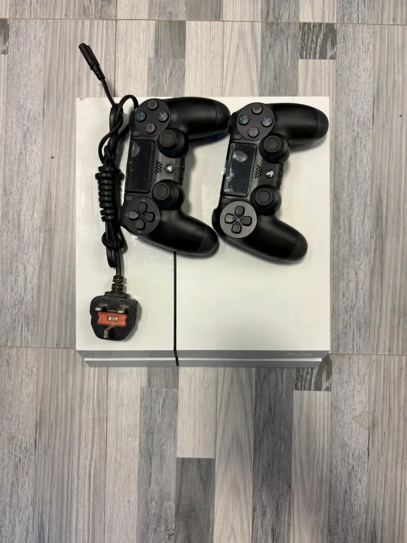 PlayStation 4 Phat with 2 Controllers and 2 Games