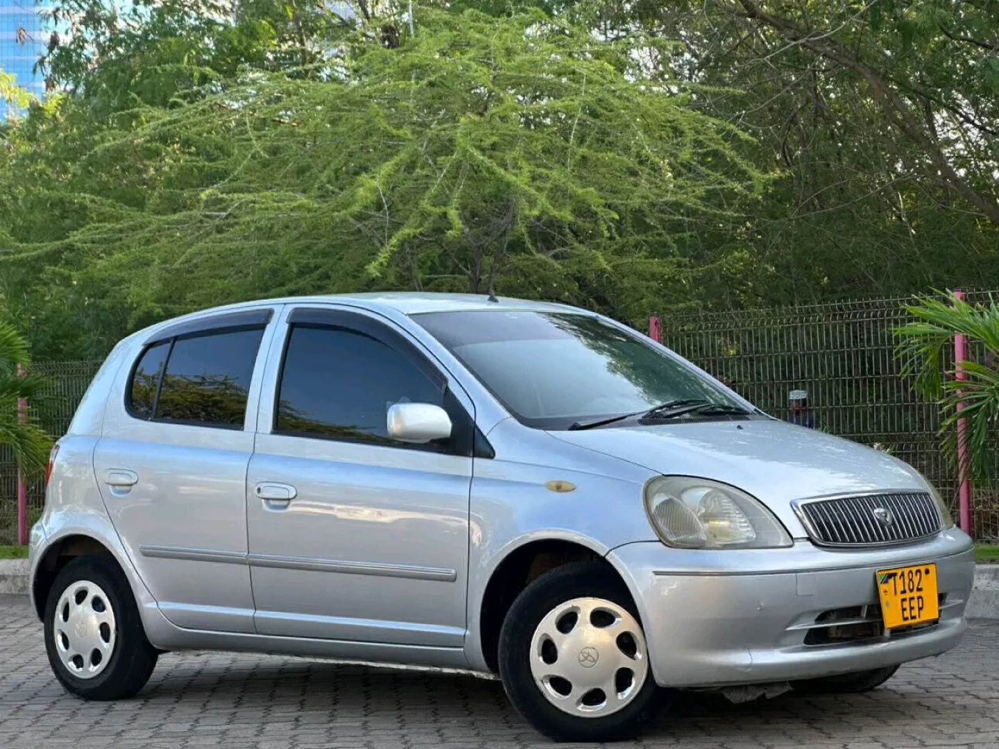 Toyota Vitz Clavia 2003 for Sale thumbnail 10