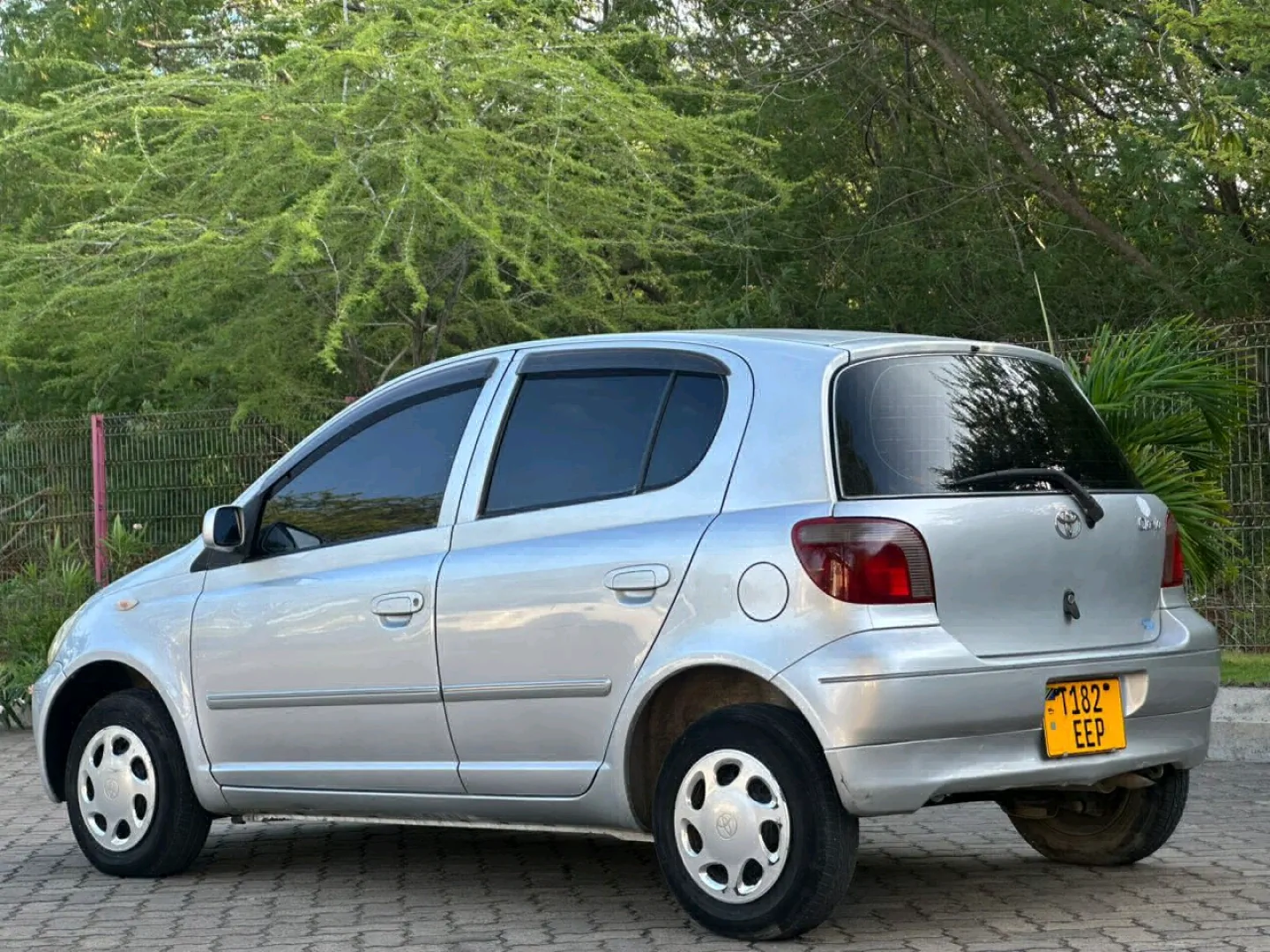 Toyota Vitz Clavia 2003 for Sale thumbnail 3