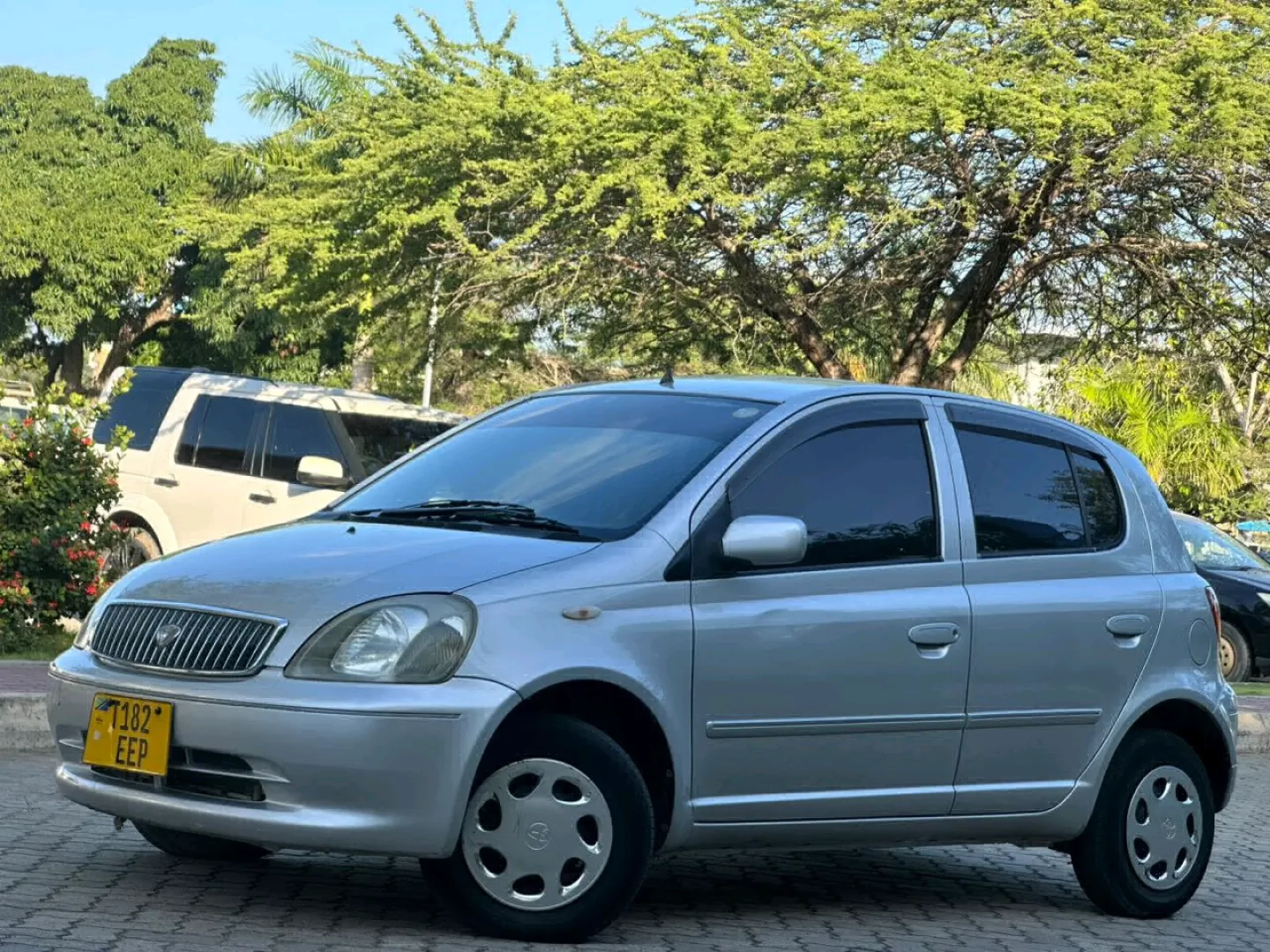 Toyota Vitz Clavia 2003 for Sale thumbnail 6
