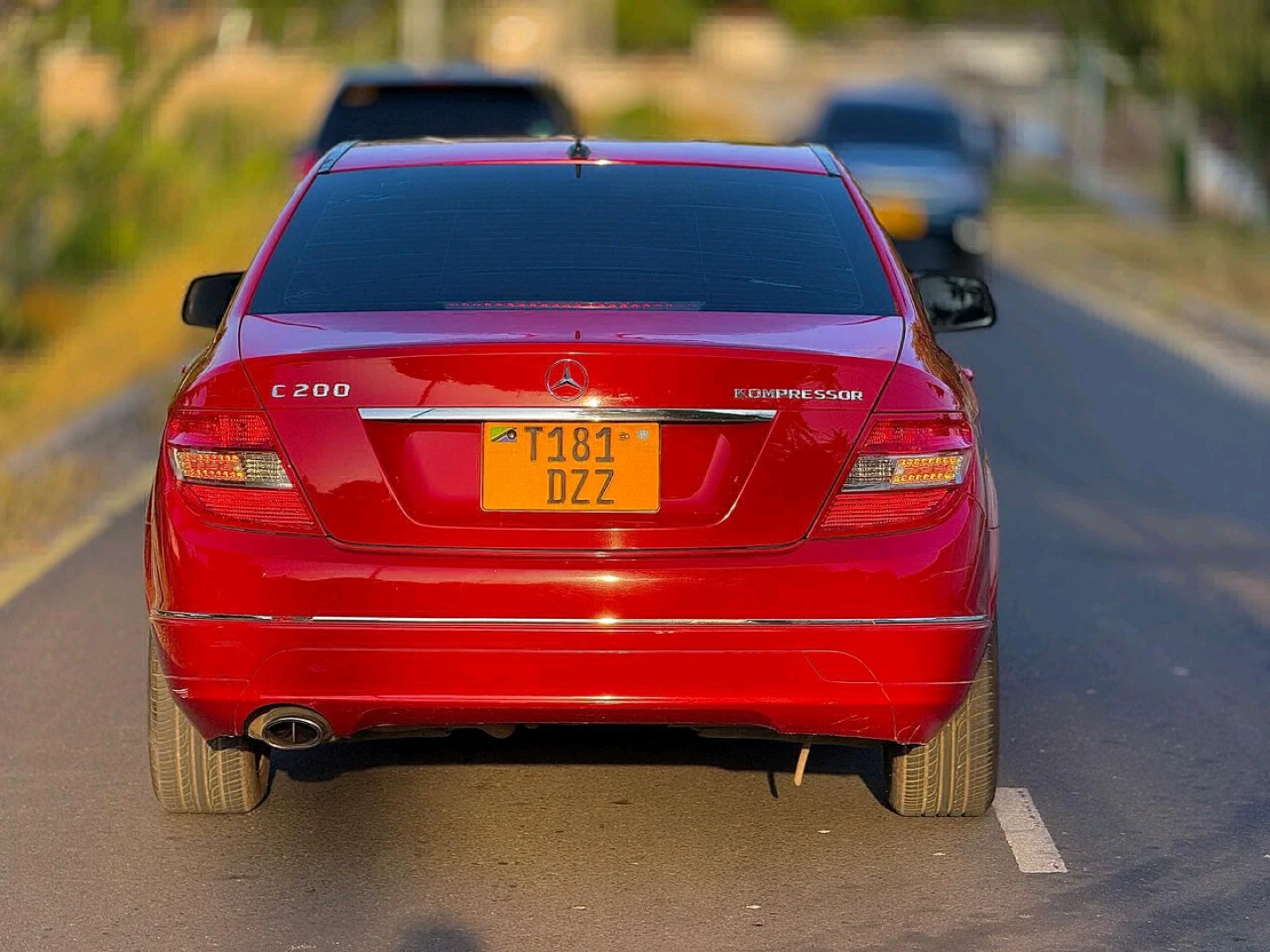 Red Mercedes-Benz C-Class Sedan (W204) thumbnail 2
