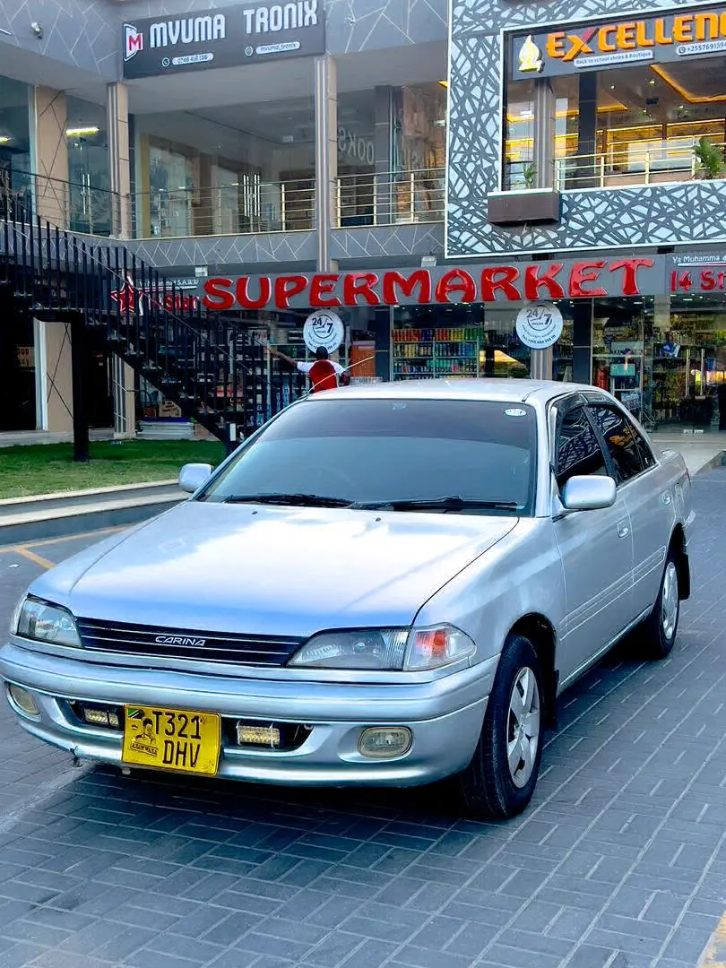 Toyota Carina Sedan