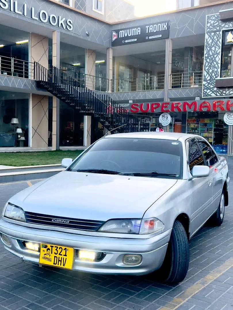 Toyota Carina Sedan thumbnail 9