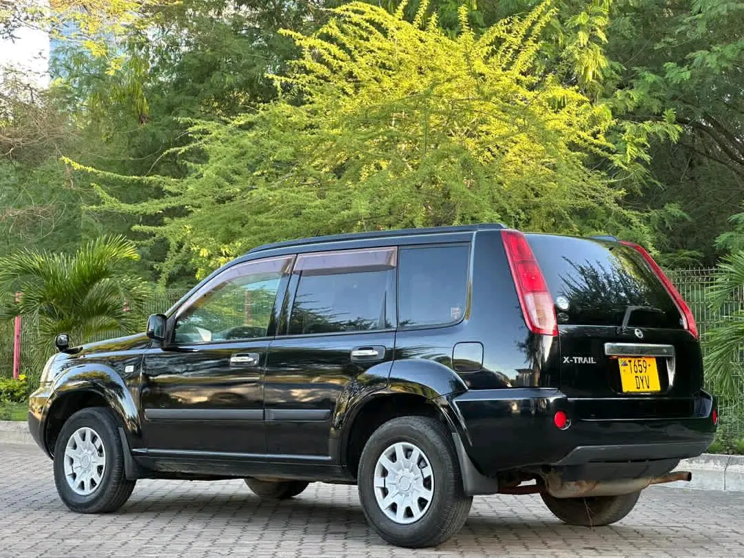 Nissan X-Trail 2005 thumbnail 3