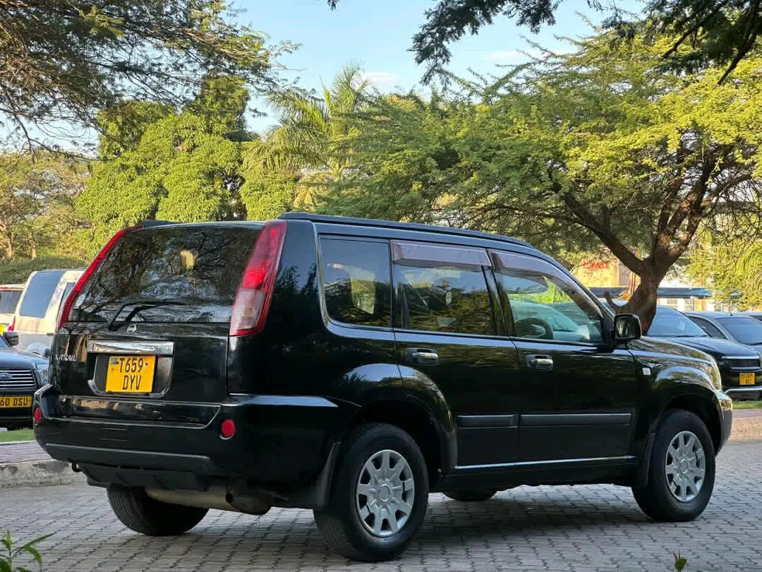 Nissan X-Trail 2005 thumbnail 6