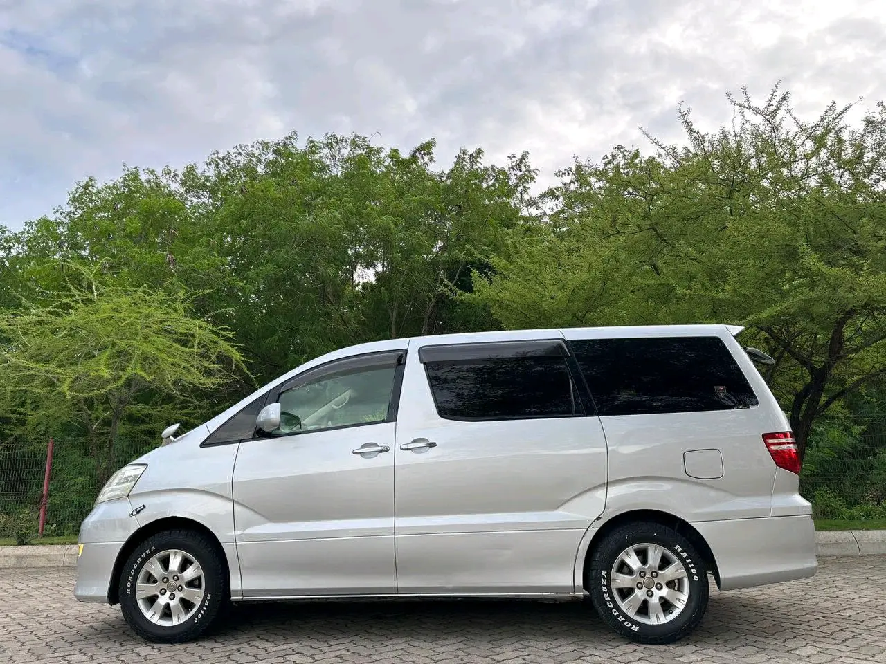 Toyota Alphard 2006, Silver thumbnail 2