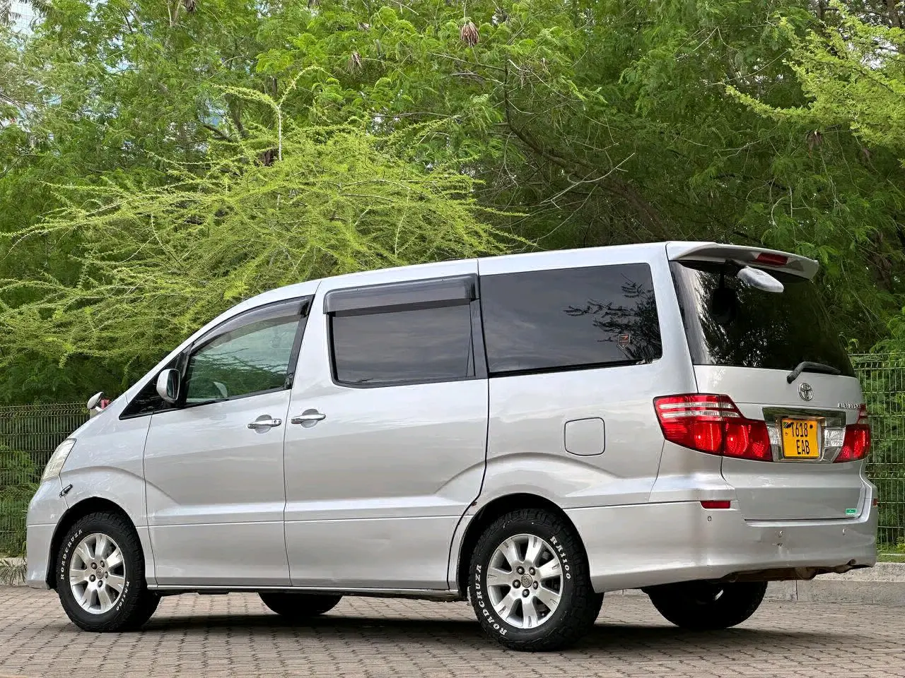 Toyota Alphard 2006, Silver thumbnail 4