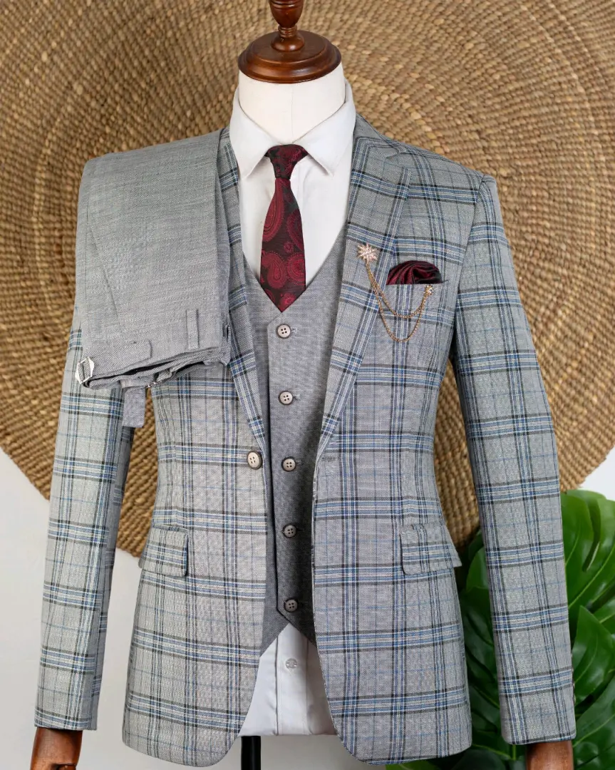 Three-Piece Men's Suit (Light Grey Plaid)