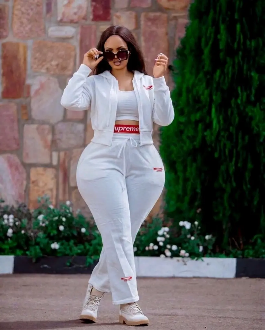 3-Piece Women's Tracksuit Set thumbnail 3