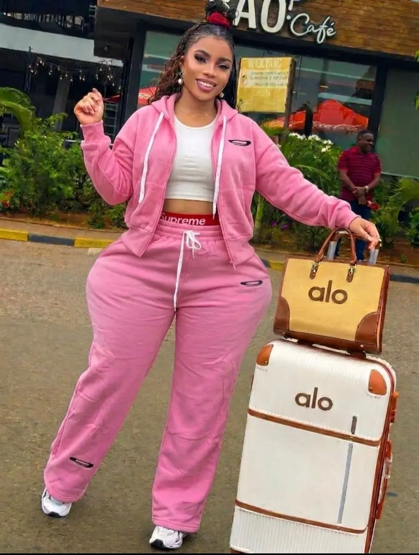 3-Piece Women's Tracksuit Set thumbnail 4