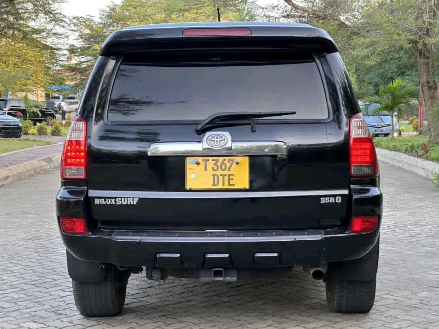 Toyota Hilux Surf 2007 Automatic (Black) thumbnail 2
