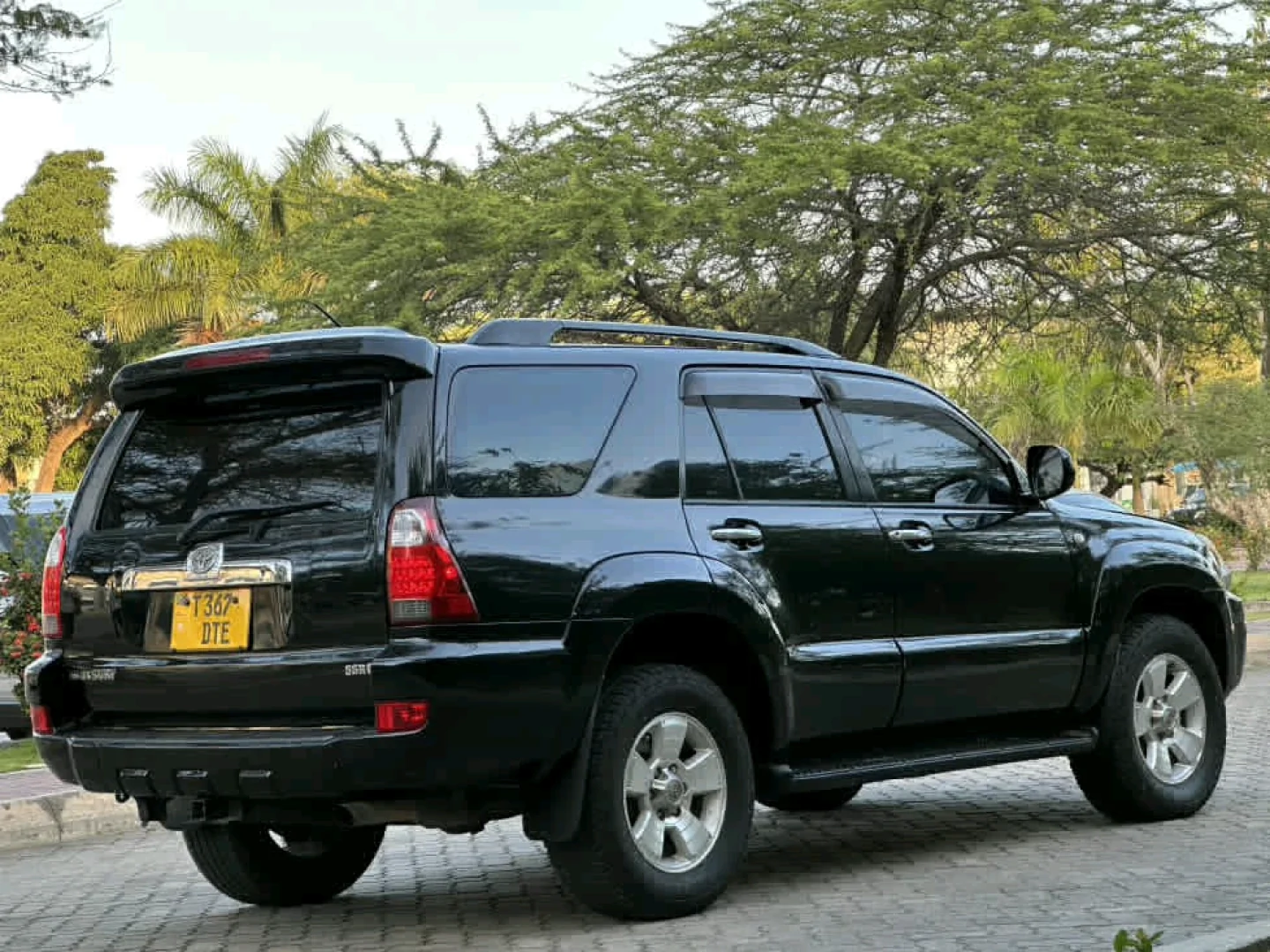 Toyota Hilux Surf 2007 Automatic (Black) thumbnail 3