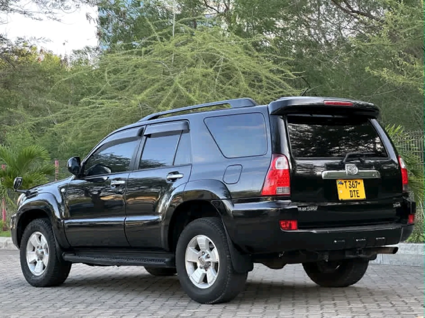 Toyota Hilux Surf 2007 Automatic (Black) thumbnail 4