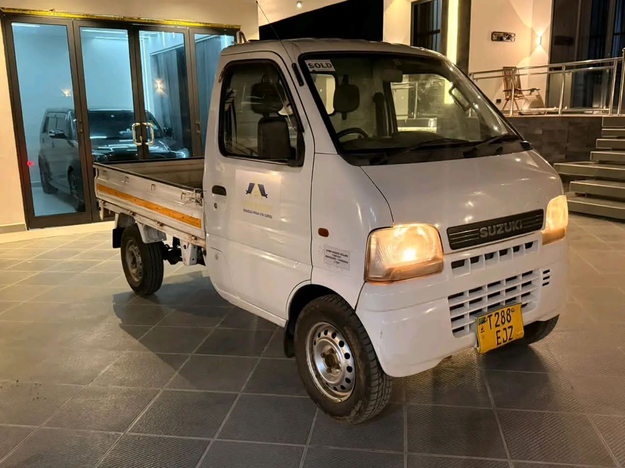 Suzuki Carry Mini Truck 2004 4WD thumbnail 2
