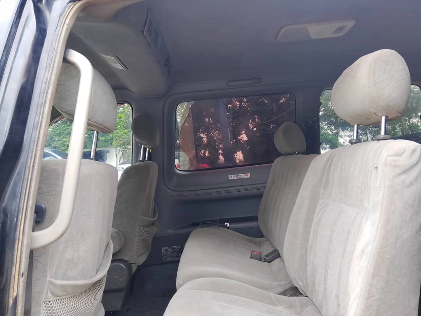 Toyota Noah SR40 Van for Sale thumbnail 7