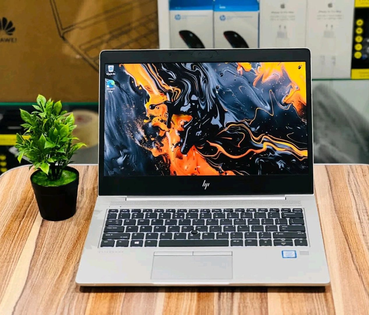 HP EliteBook 830 G5 Laptop i5 7th Gen 8GB RAM 256GB SSD