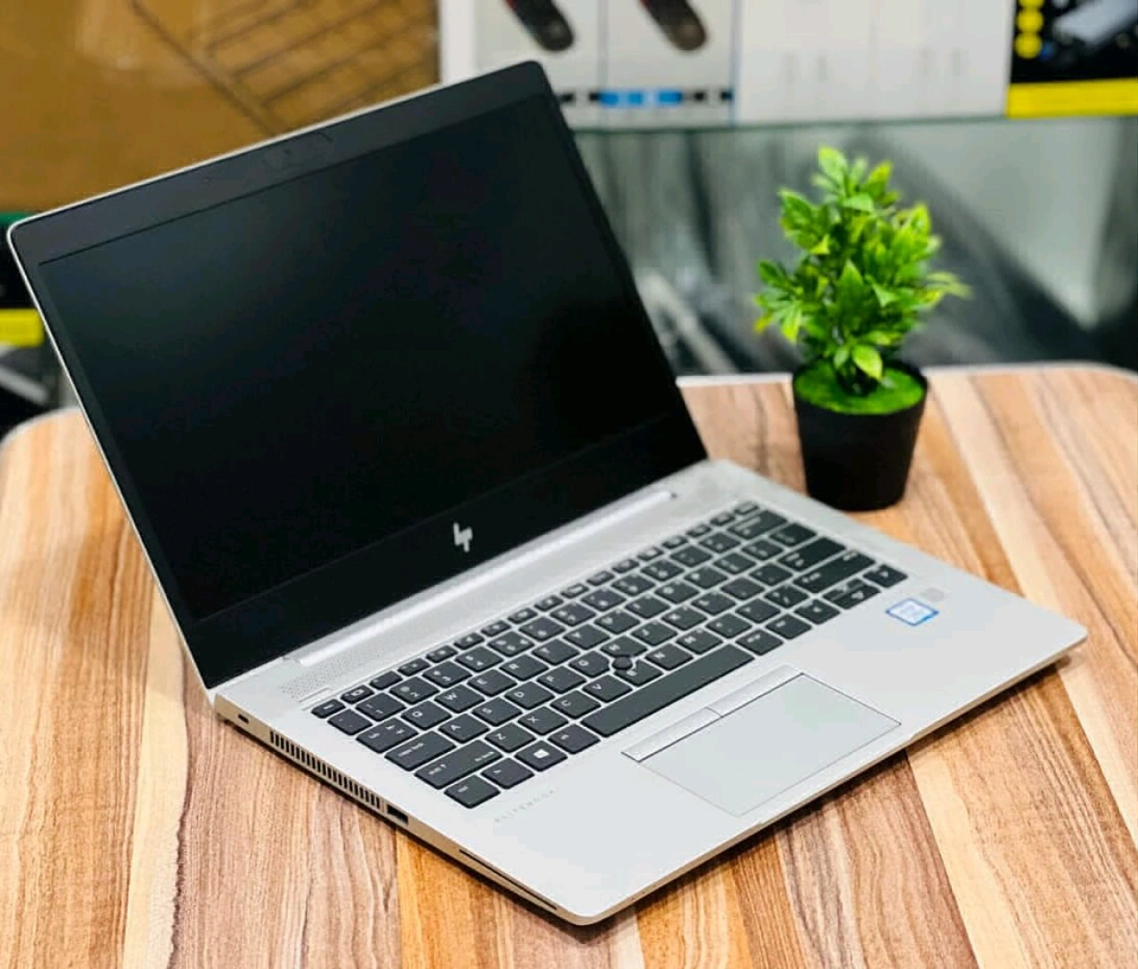 HP EliteBook 830 G5 Laptop i5 7th Gen 8GB RAM 256GB SSD thumbnail 5