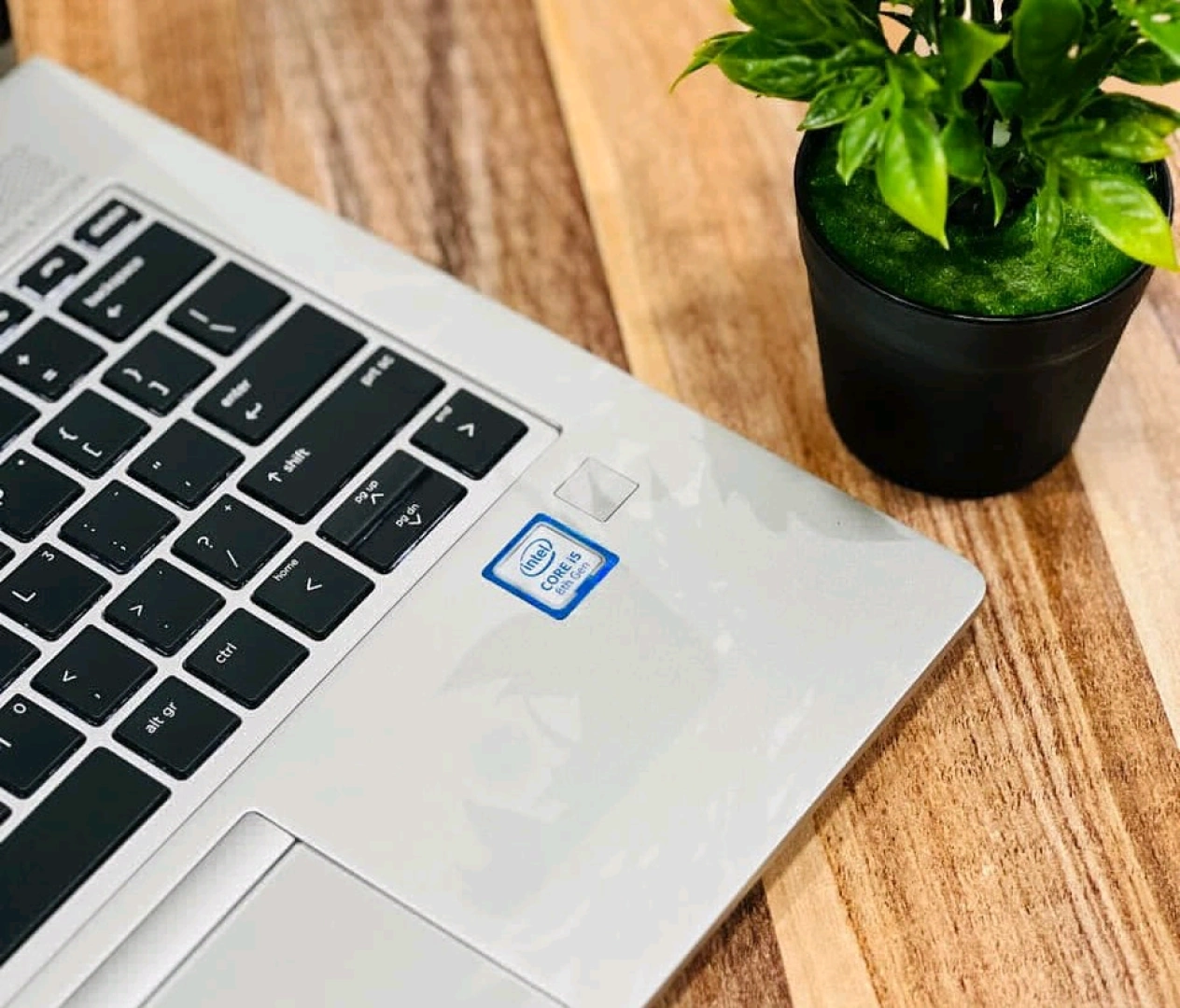 HP EliteBook 830 G5 Laptop i5 7th Gen 8GB RAM 256GB SSD thumbnail 6