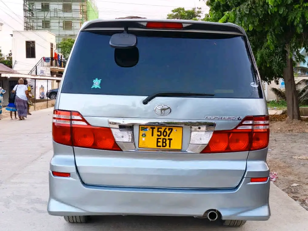 Toyota Alphard Minivan Silver thumbnail 3