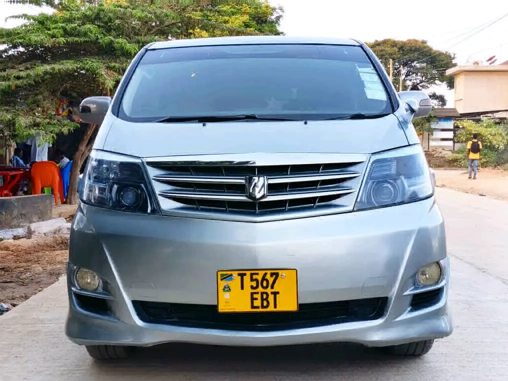 Toyota Alphard Minivan Silver thumbnail 4