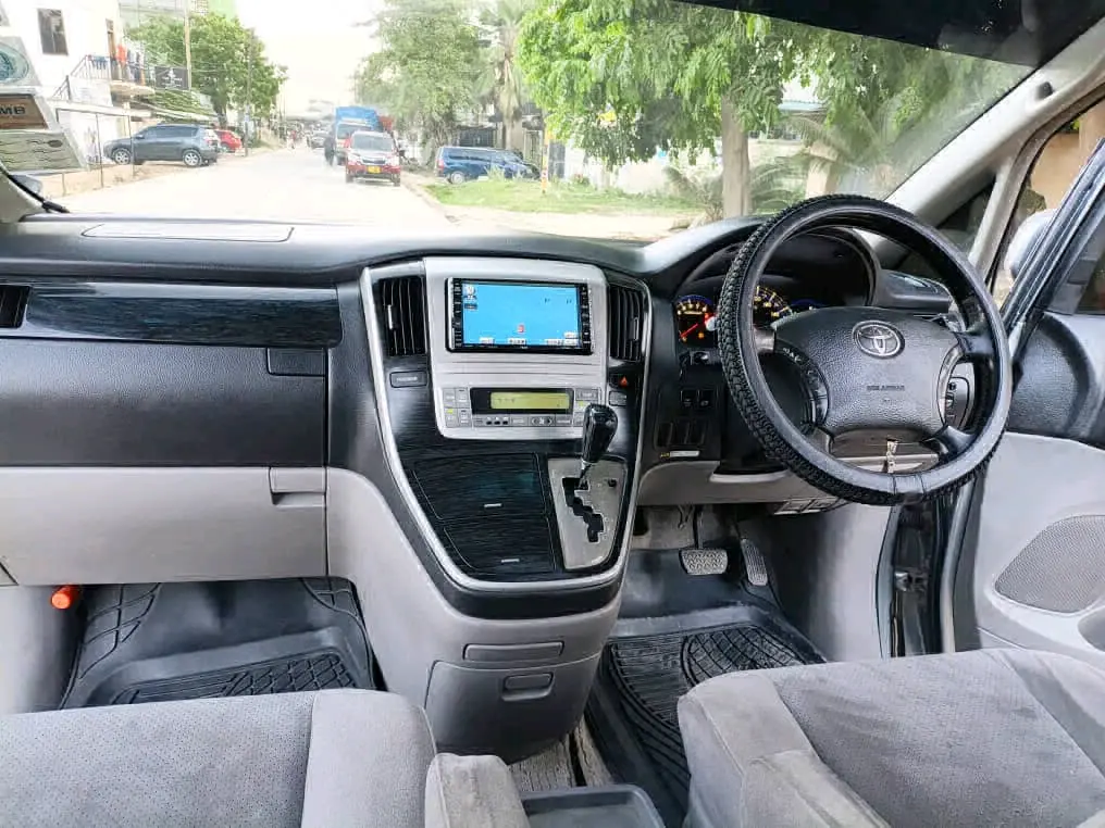 Toyota Alphard Minivan Silver thumbnail 6