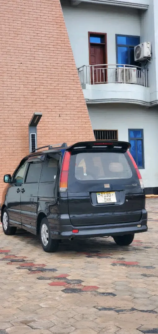 Toyota Noah Road Tour thumbnail 3