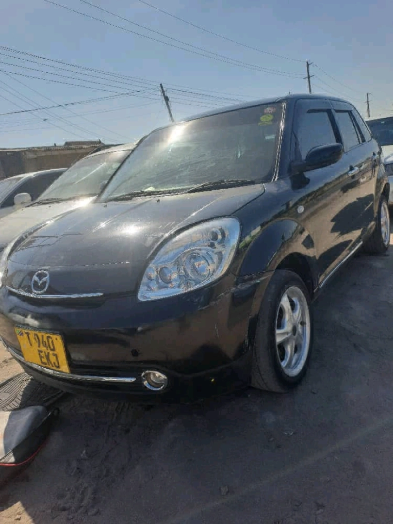 Black Mazda Verisa 1490 CC Automatic thumbnail 3
