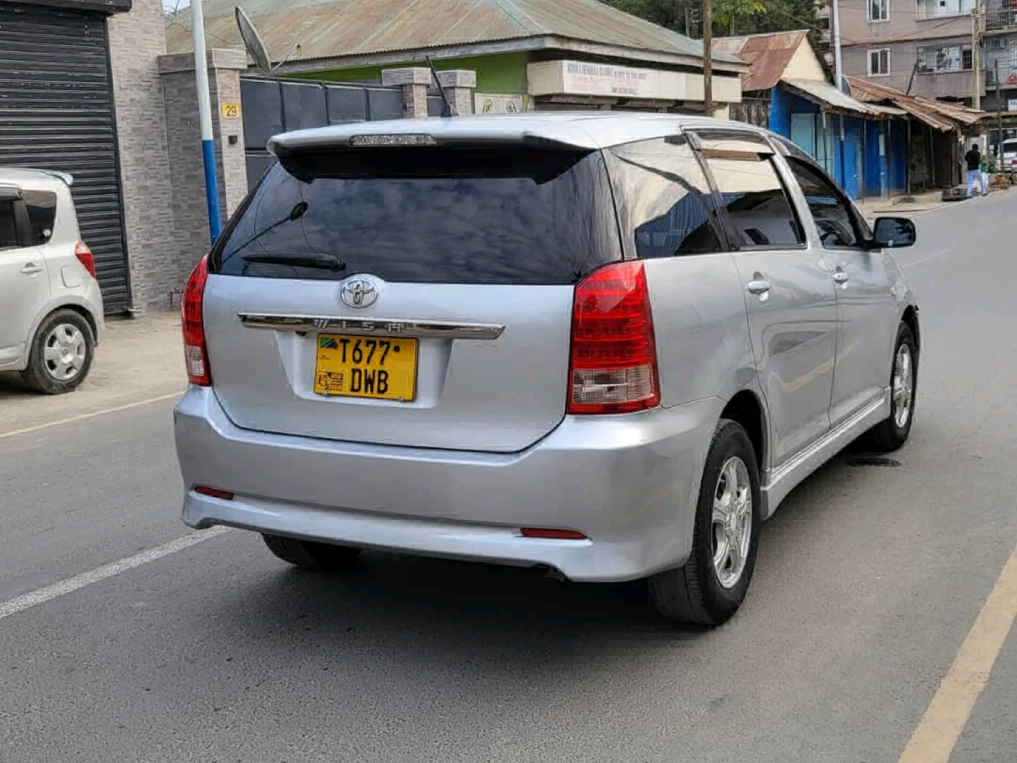 Toyota Wish 2005 Silver 1790 CC thumbnail 2