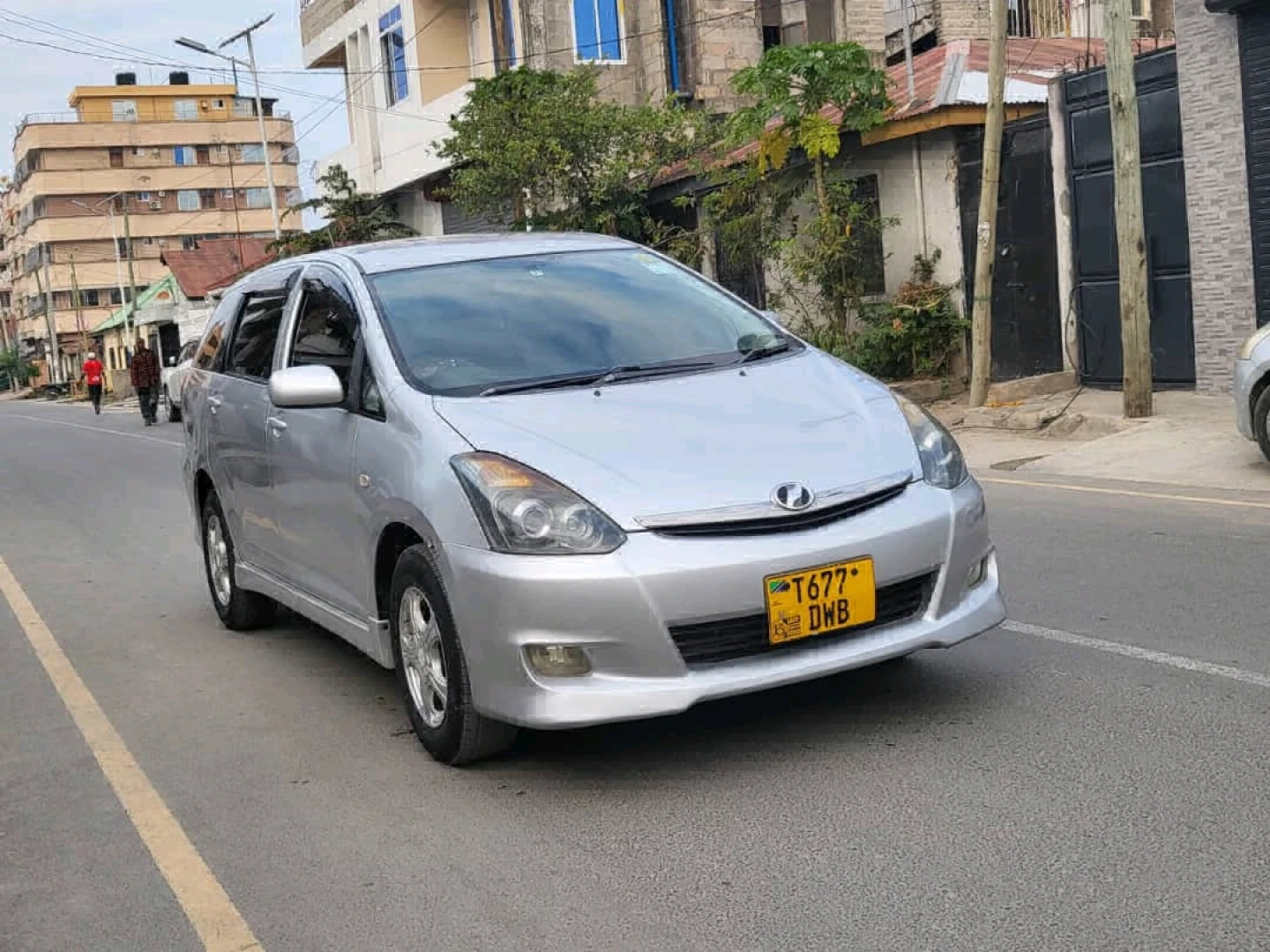 Toyota Wish 2005 Silver 1790 CC thumbnail 6