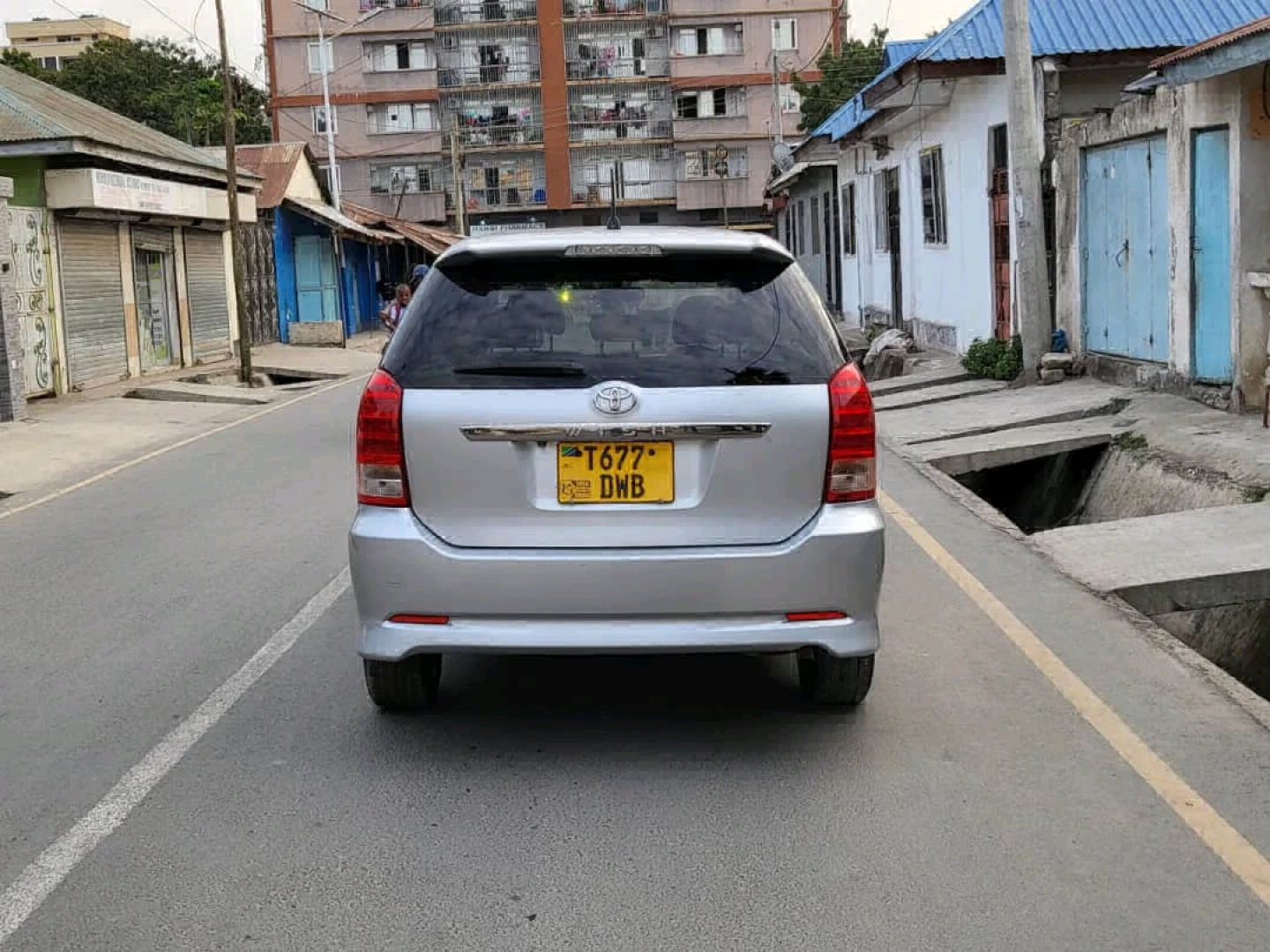 Toyota Wish 2005 Silver 1790 CC thumbnail 7