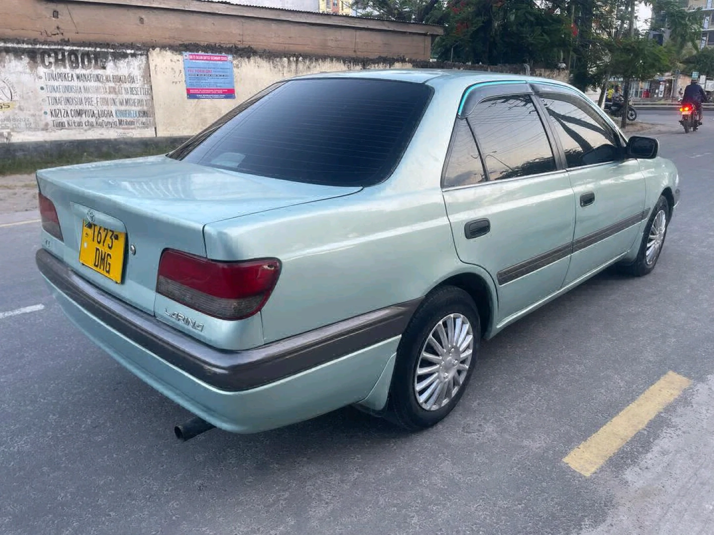 Toyota Carina TI Manual Sedan (DMG) thumbnail 6