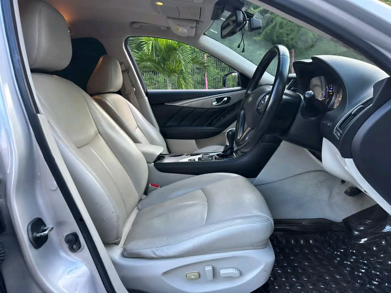 2014 Nissan Infiniti Q50 thumbnail 8