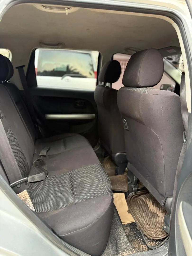 Toyota Ist Silver for Sale in Dodoma thumbnail 4