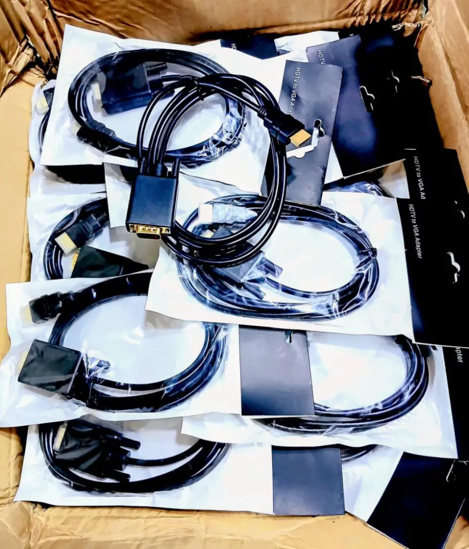 DisplayPort to VGA Adapter Cables
