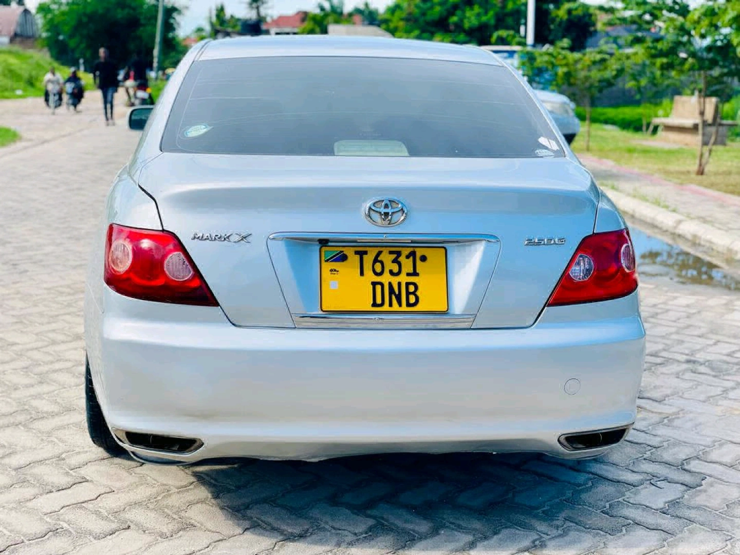 Toyota Mark X 2004 Sedan (Silver)