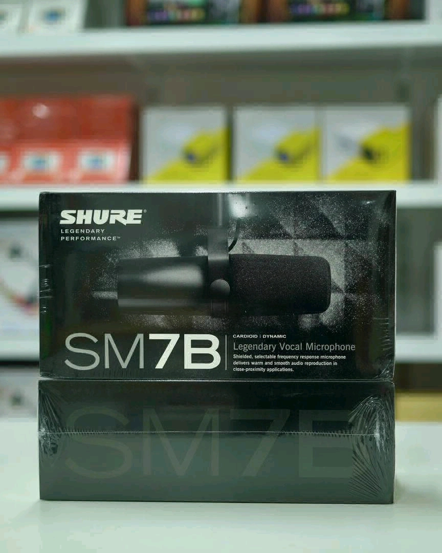 New Shure SM7B Cardioid Dynamic Vocal Microphone