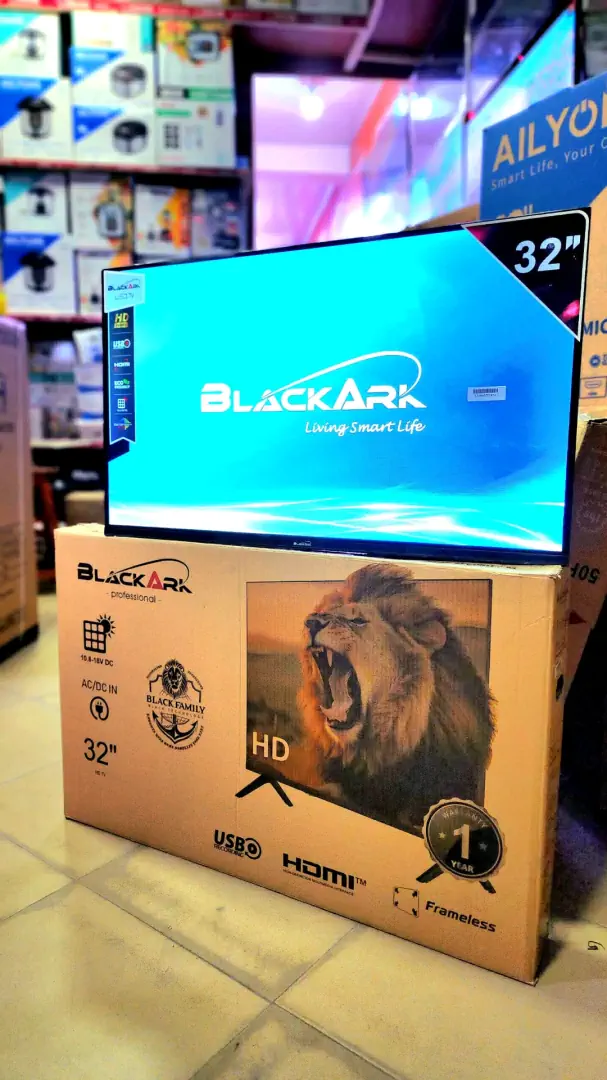 BLACK ARK 32-inch Frameless HD TV