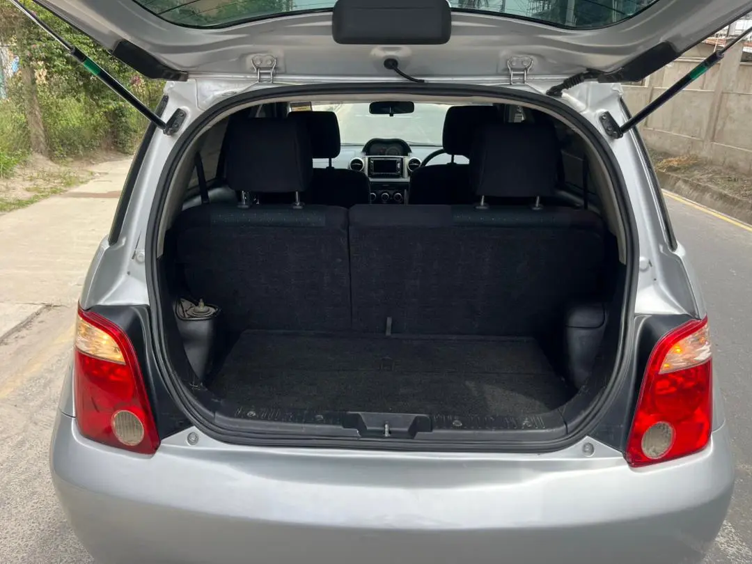 Toyota Ist 2006 Silver - 1290cc thumbnail 2