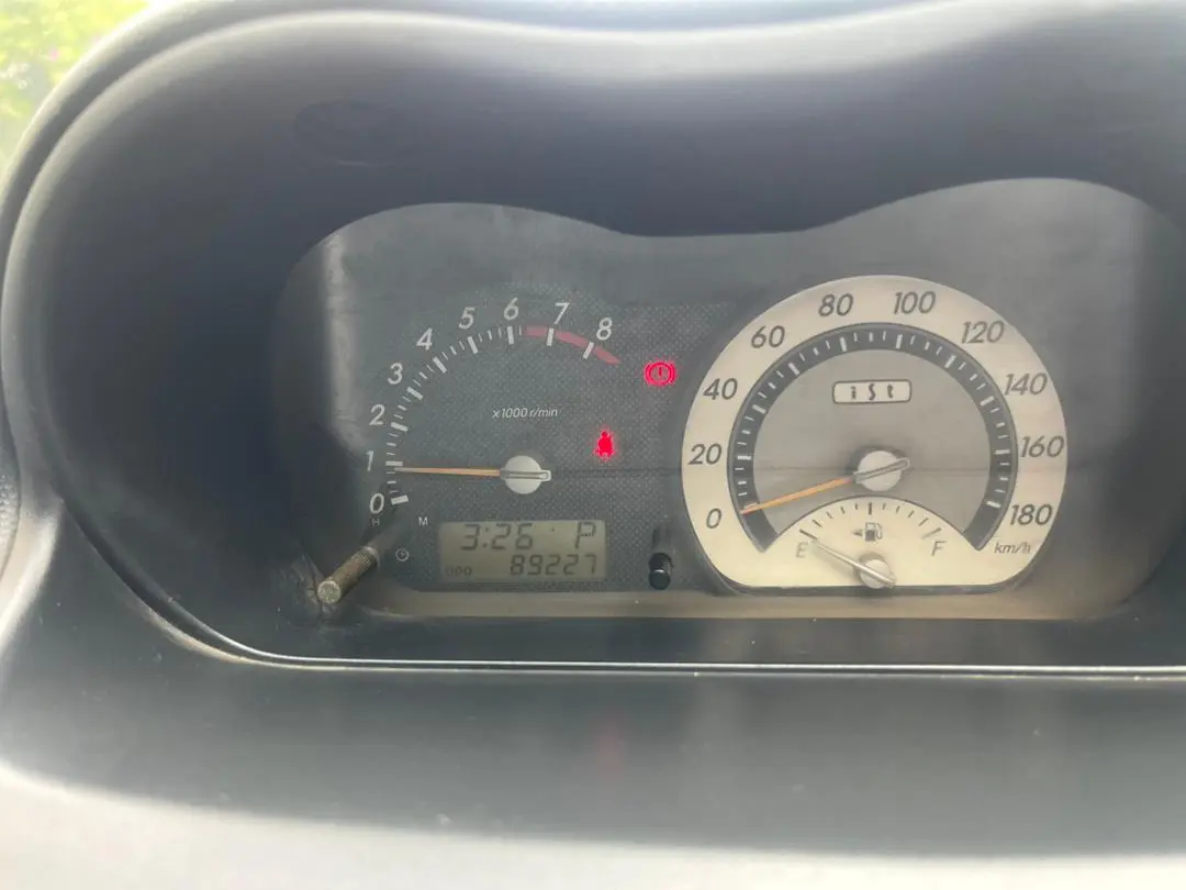 Toyota Ist 2006 Silver - 1290cc thumbnail 3