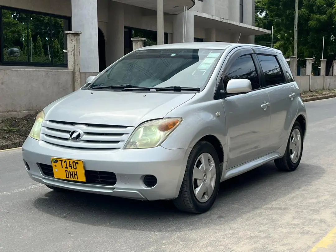 Toyota Ist 2006 Silver - 1290cc thumbnail 5